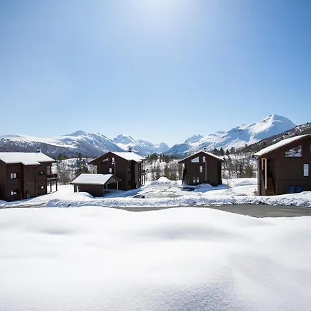 Apartment Premium Penthouse Near Strandafjellet & Geiranger - Panoramic Mountain Views & Sauna