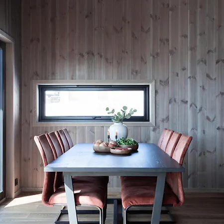 Premium Penthouse Near Strandafjellet & Geiranger - Panoramic Mountain Views & Sauna Apartment